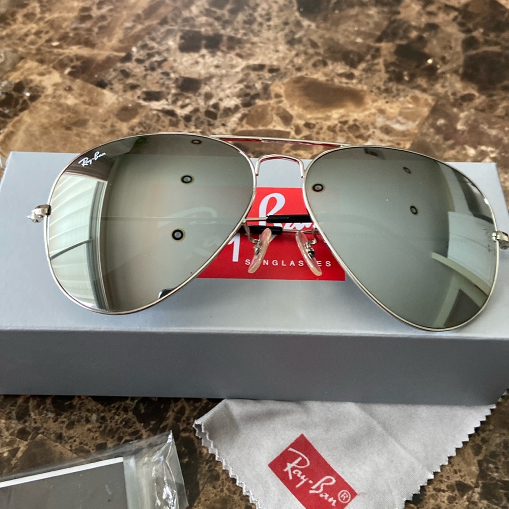 Ray-Ban oversized, aviator mirrored silver worn one time case box